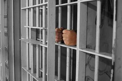 Дело о пытках в тюрьме "Изоляция": одному из боевиков заочно объявлено о подозрении