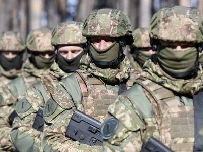 В Минобороны заявили, что российских войск возле Украины станет больше