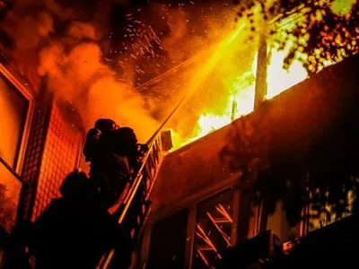 В Киеве загорелся ресторан