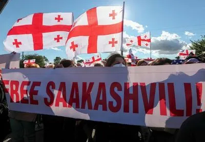 Президент Грузії заявила, що Саакашвілі є "особливим в'язнем", але не буде помилуваний