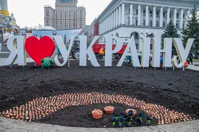 На Майдане Независимости высадят 100 тысяч тюльпанов в честь Героев Небесной Сотни