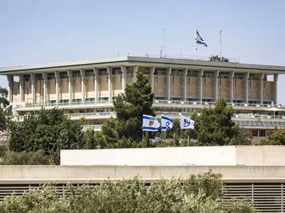 Парламент Ізраїлю ухвалив бюджет і запобіг достроковим виборам