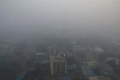 Токсичный смог окутал индийскую столицу во время празднования Дивали. Людям нечем дышать