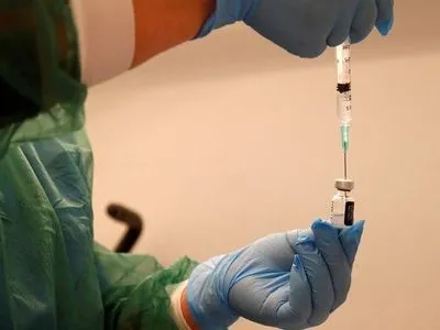 Коронавирус в Германии: в стране согласовали бустерные прививки COVID-19 для всех граждан