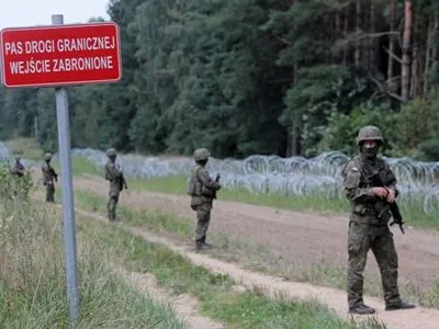 Польша привела в готовность войска вдоль границы из-за ситуации с мигрантами