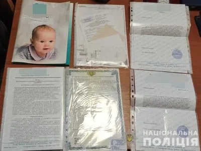 До 50 тисяч доларів за послугу: в Україні викрили міжнародну шахрайську схему з сурогатного материнства