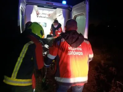 В Ровенской области 12-летнего парня ударило током на железнодорожной станции. Его госпитализировали