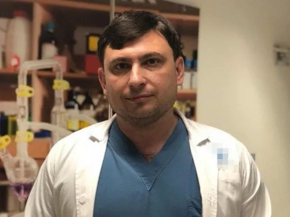 У клініці ізраїльського лікаря Бриля на Троєщині не знають, чи має він право на здійснення медичної практики в Україні