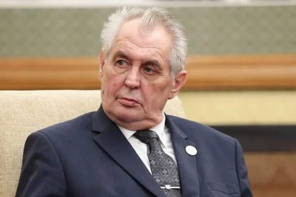 Сенат Чехії відмовився позбавляти президента Земана повноважень
