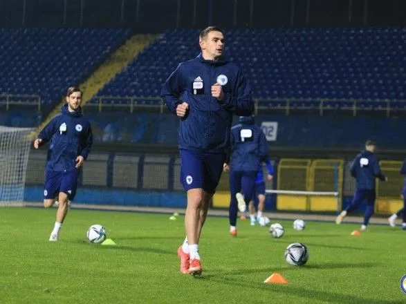 Футбол: звездный нападающий сборной Боснии и Герцеговины пропустит поединок с Украиной