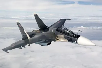 Росія підняла винищувач для перехоплення британського літака-розвідника біля анексованого Криму