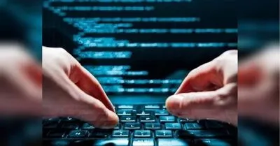Сотрудникам ФСБ РФ заочно сообщено о подозрении в организации хакерских атак на сайты властей