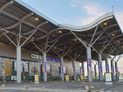 Аэропорт в Одессе эвакуировали из-за сообщения о заминировании