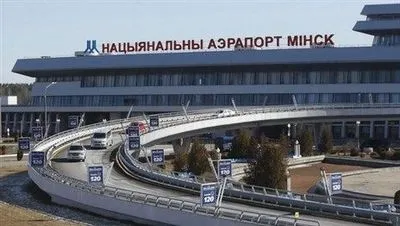 FT: ЄС може ввести санкції проти аеропорту Мінська через міграційну кризу
