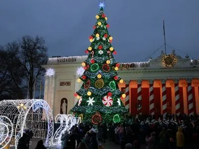 2,6 мільйона коштуватиме Одесі головна новорічна ялинка