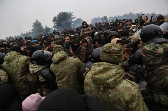 НАТО готове реагувати на зміну ситуації з мігрантами на кордоні з Білоруссю