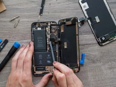 Apple почне продавати користувачам запчастини для ремонту iPhone та iPad