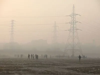 Токсичний смог окутав місто: у Нью-Делі тимчасово закрили п'ять вугільних електростанцій
