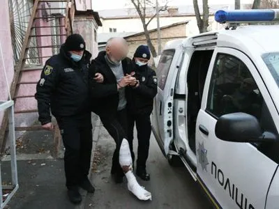 Под Киевом иностранцы проникли в частный дом: хозяин подстрелил одного из бандитов
