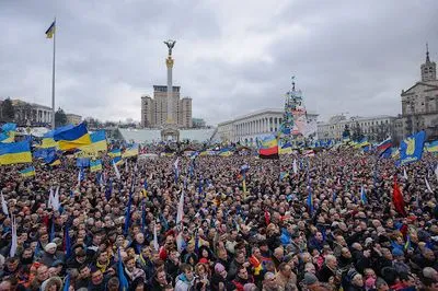 Зеленский обратился к украинцам в День Достоинства и Свободы: мы непобедимый народ, потому что имеем достоинство
