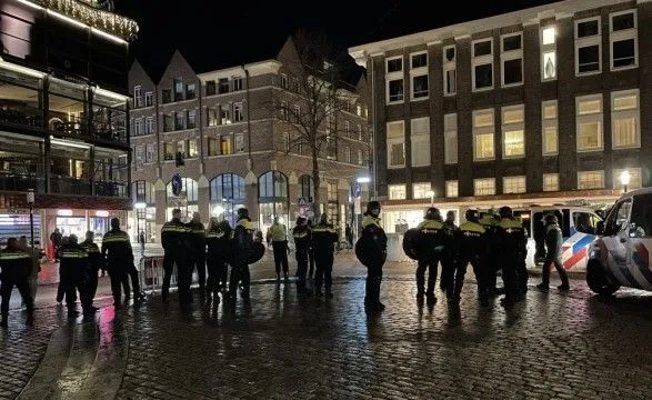 COVID-19: у кількох містах Нідерландів спалахнули нові протести