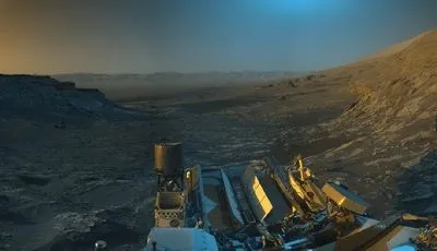 Curiosity прислал панорамный снимок Красной планеты: NASA сделала открытку