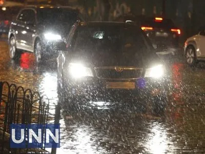 Сніг на дорогах: у Києві за добу сталося близько 160 ДТП