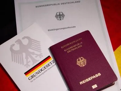 Welt: нова правляча коаліція ФРН має намір спростити процедуру набуття громадянства