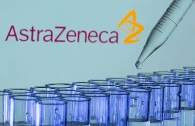AstraZeneca тестує свою вакцину проти нового варіанту COVID-19. Компанія  Novavax працює над новою версією вакцини