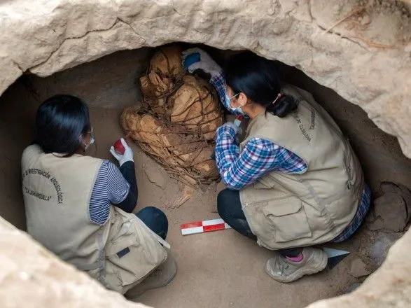 u-peru-arkheologi-znayshli-mumiyu-povnistyu-perevyazanu-motuzkami