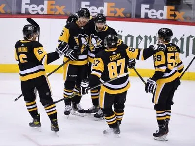 Хоккей: "Питтсбург" завоевал пятую подряд победу в НХЛ