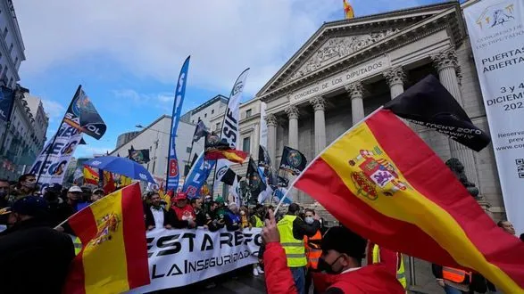 В Испании полиция протестует против плана правительства по реформированию "закона о кляпах"