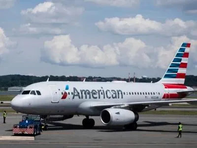 Дивом вижив: нелегальний мігрант прилетів із Гватемали до США у шасі літака