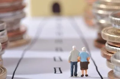 Украинцам разрешили оформлять пенсии онлайн