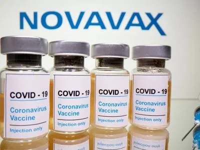 Novavax почне розробляти вакцину проти штаму "Омікрон" на початку наступного року