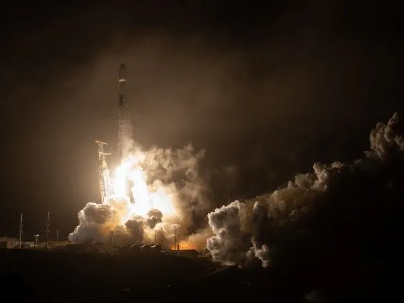 SpaceX вывела на орбиту новую группу спутников Starlink