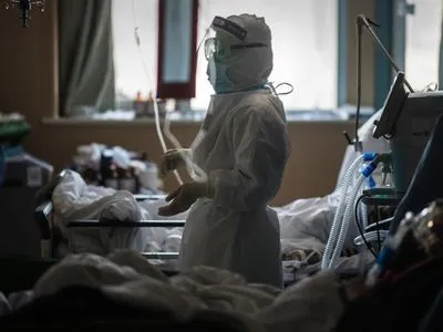 В Киеве за сутки 37 человек умерли от коронавируса