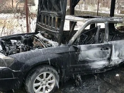 На Закарпатье журналисту сожгли автомобили