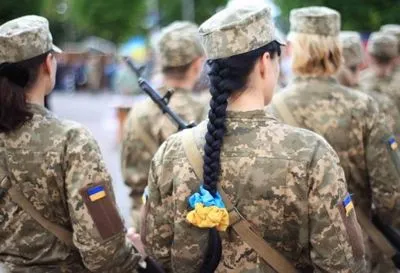 В ВСУ служит более 32 тысяч женщин, из них 16 тысяч - участницы боевых действий