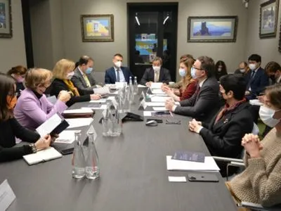 Джапарова проинформировала послов стран “Группы семи” и руководство Миссии ЕС о развитии Крымской платформы
