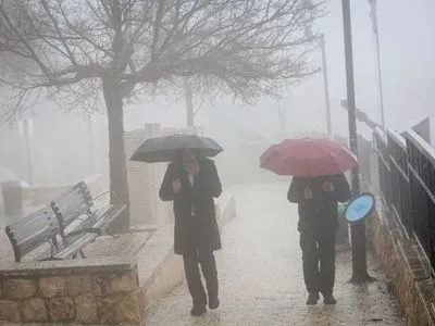 На Ізраїль обрушилася зимова буря з потужними зливами: одна людина загинула