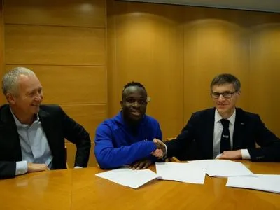 Футбол: молодой нигерийский талант заключил новый контракт с "Динамо"