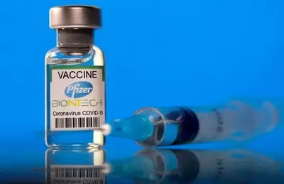 Pfizer/BioNTech: потрійна вакцинація ефективно нейтралізує штам "омікрон"