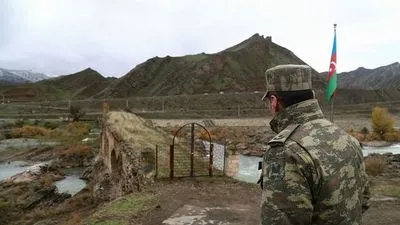 Нагорный Карабах: Армения сообщила о двух раненых. Азербайджан потерял одного военного во время перестрелки