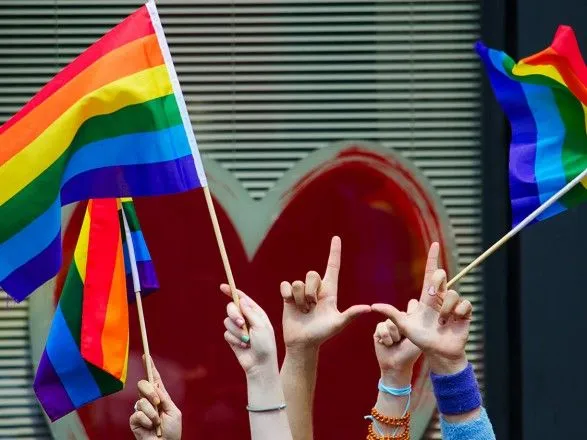 В Токио в следующем году планируют разрешить однополые браки