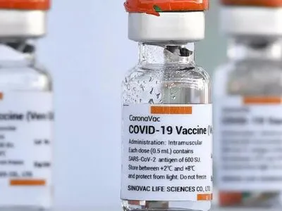 В Україну надійде 2,5 млн доз вакцини CoronaVac