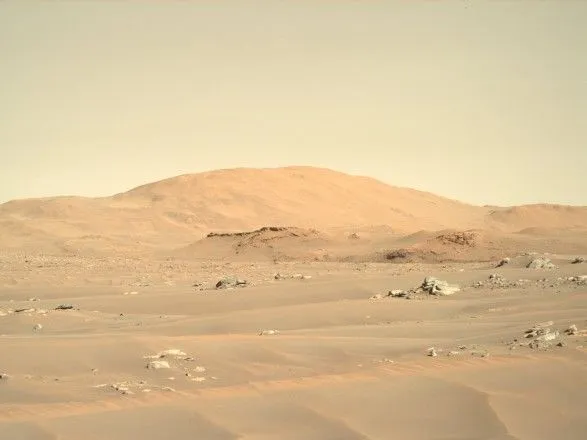 "Доброе утро с Марса": NASA показало новую фотографию Красной планеты