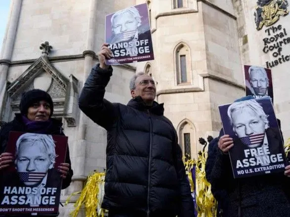Суд у Лондоні дозволив екстрадувати Ассанжа до США
