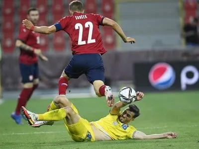 Клуб украинского защитника одержал седьмую подряд победу в чемпионате Чехии