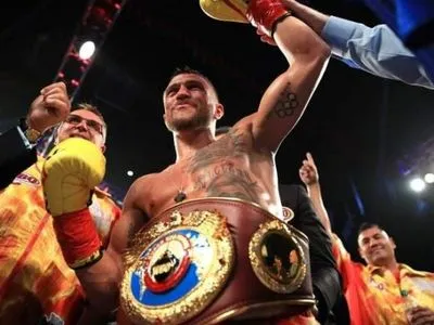 Бокс: Ломаченко победил Комми единогласным решением судей